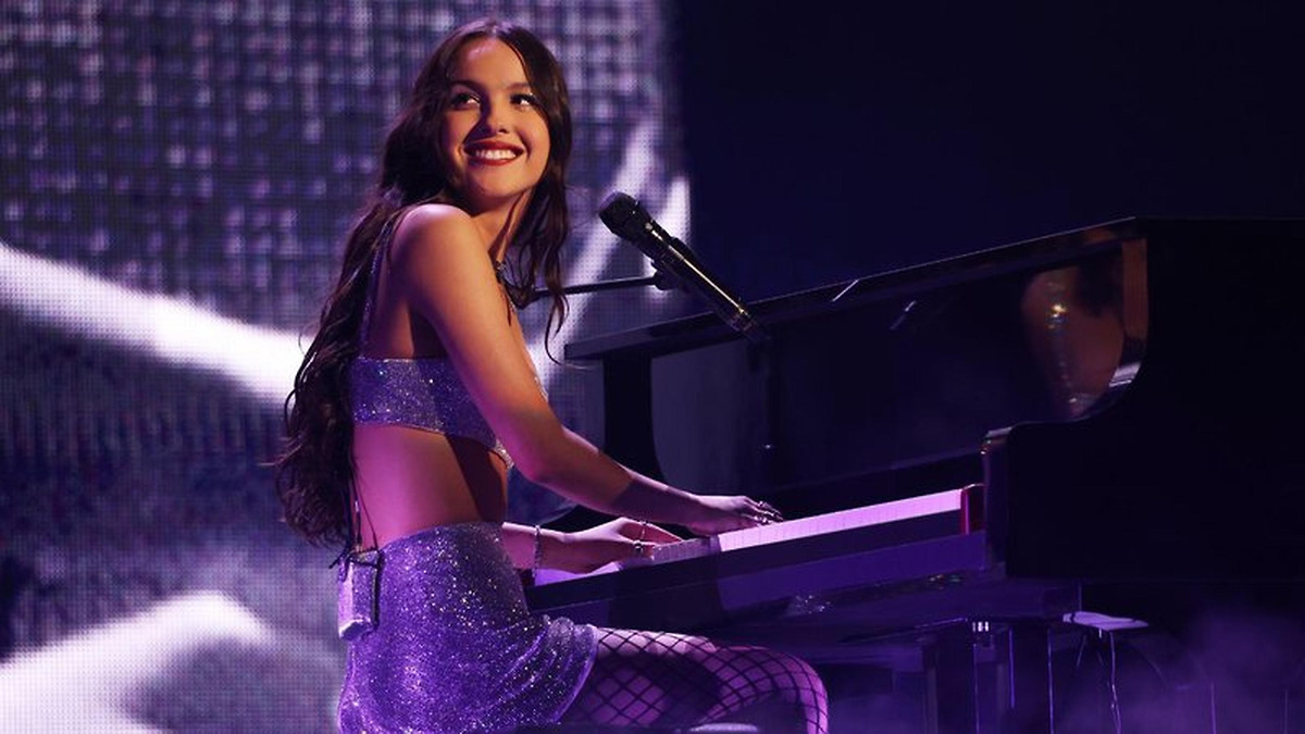 Olivia Rodrigo: GUTS World Tour’ review by Kylo • Letterboxd