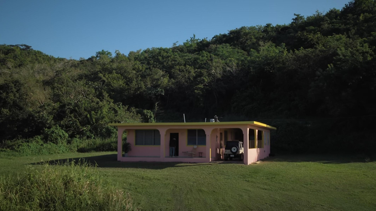 ‎DeBÍ TiRAR MáS FOToS (2025) directed by Bad Bunny, Arí Maniel Cruz • Reviews, film + cast