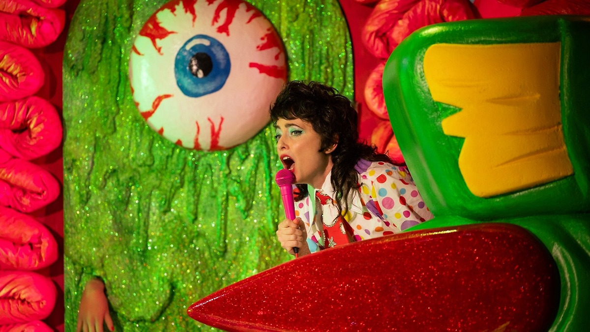 A ★★★★ review of Sarah Squirm: Live + in the Flesh (2025)