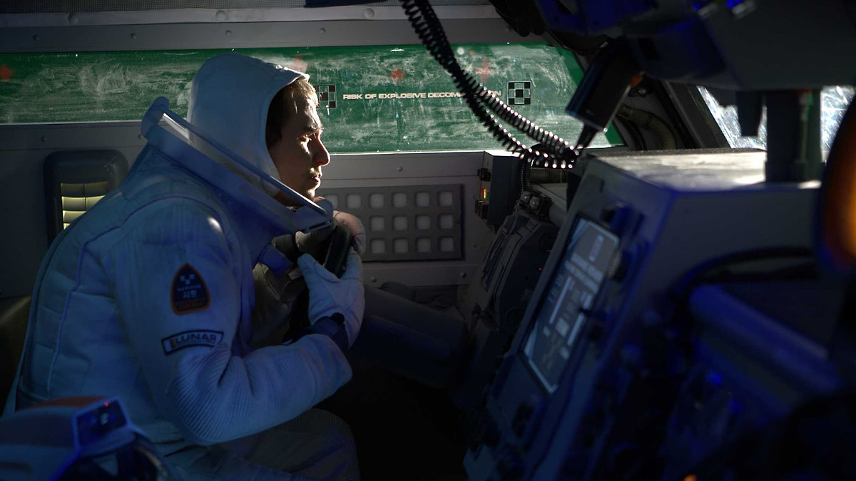 A ★★★½ review of Moon (2009)