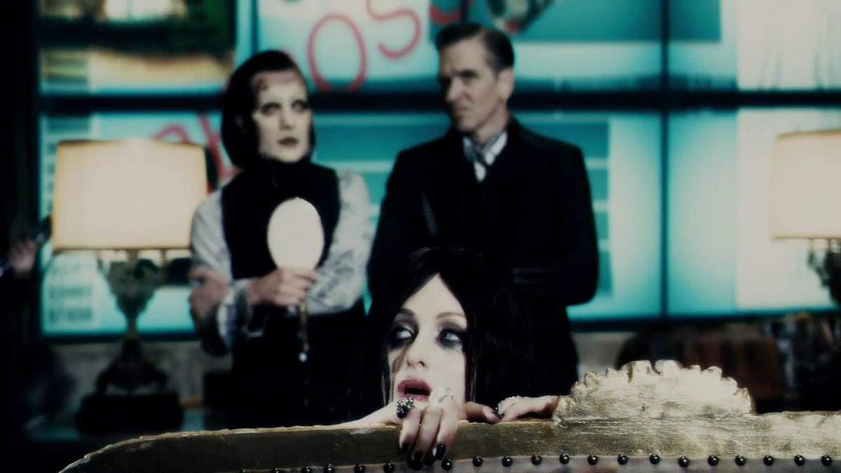 Repo! The Genetic Opera’ review by 𝔎𝔦𝔪𝔟𝔢𝔯𝔩𝔢𝔶 🦇 • Letterboxd