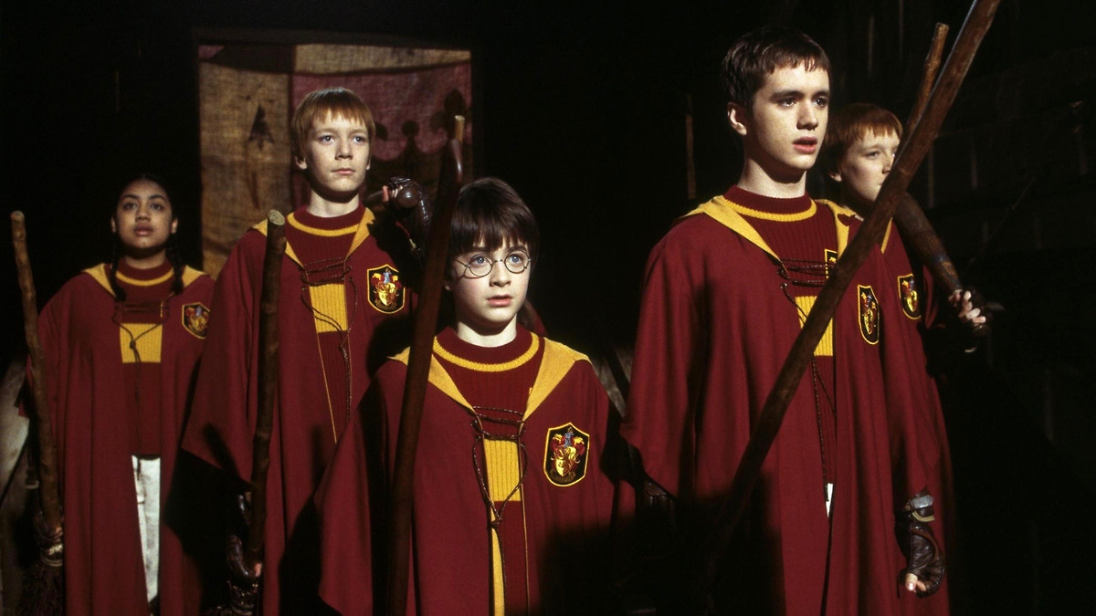 Harry Potter and the Philosopher's Stone’ review by Jessica •