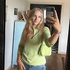 nina_dess