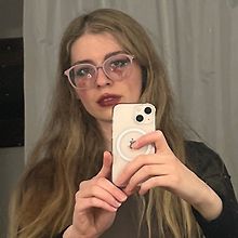 V