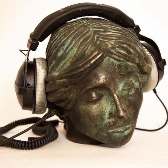 Letterboxd profile picture for @headphone