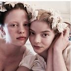 ℒ𝑒𝑙𝑎 ୨ৎ