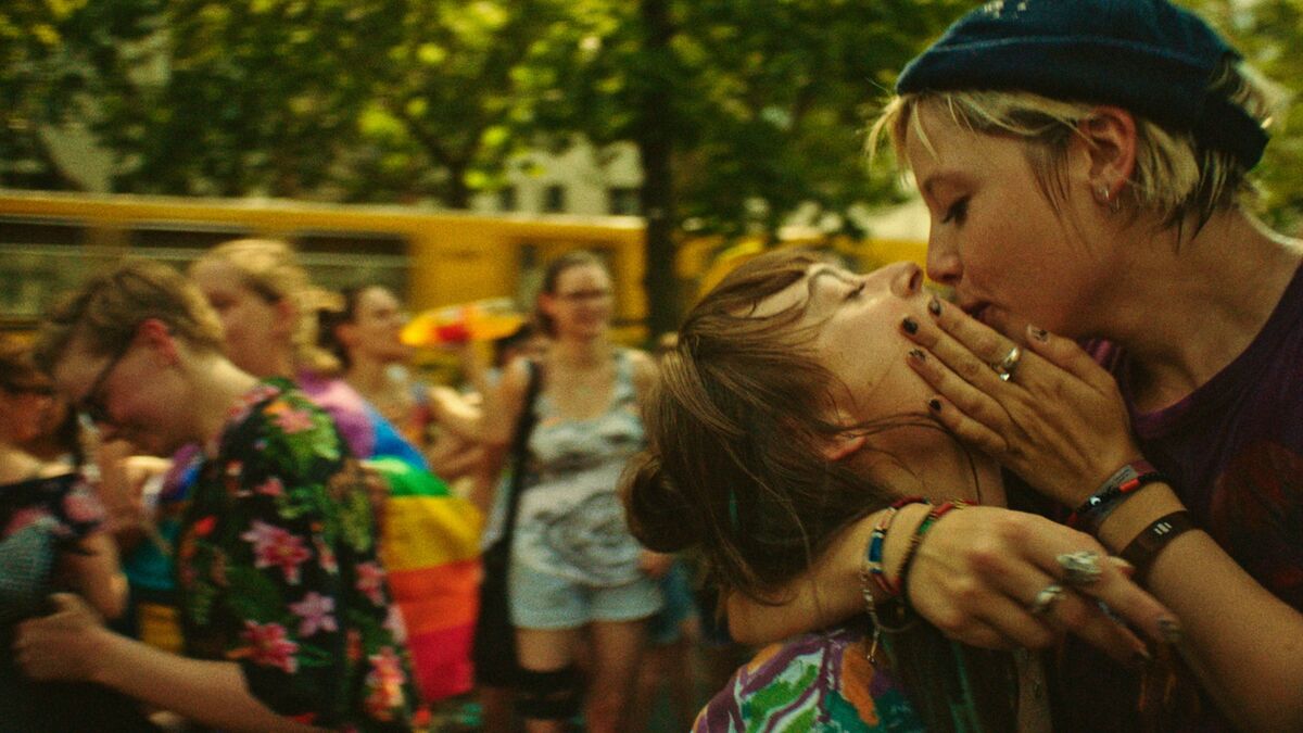 ‎Cocoon (2020) directed by Leonie Krippendorff • Reviews, film + cast