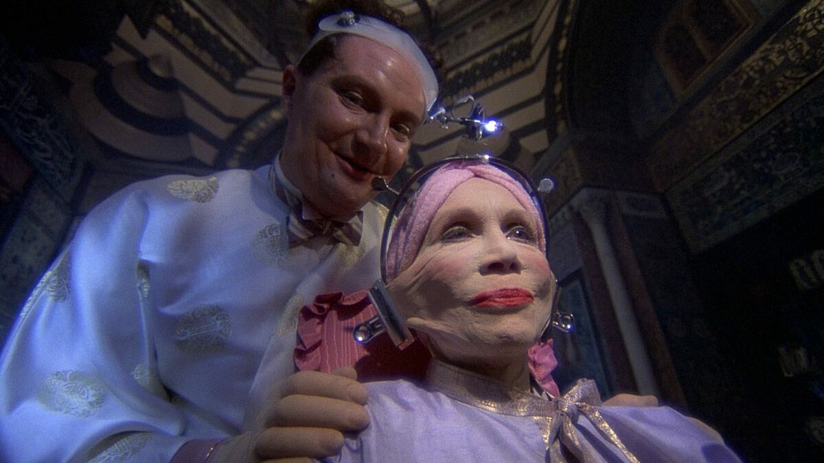 ‎Brazil (1985) directed by Terry Gilliam • Reviews, film + cast ...