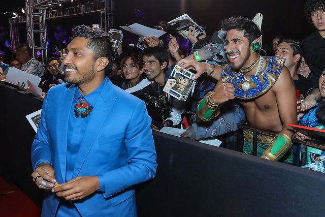 Tenoch Huerta with fans at the Mexico City premiere of Black Panther: Wakanda Forever.