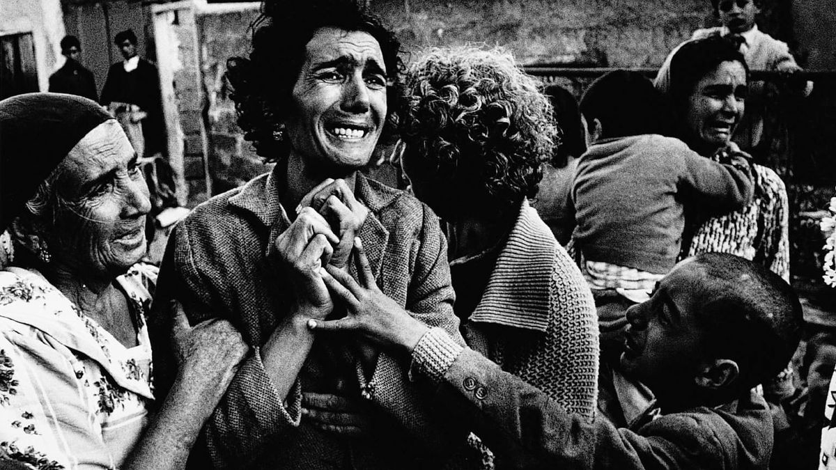 ‎McCullin (2012) directed by David Morris, Jacqui Morris • Reviews