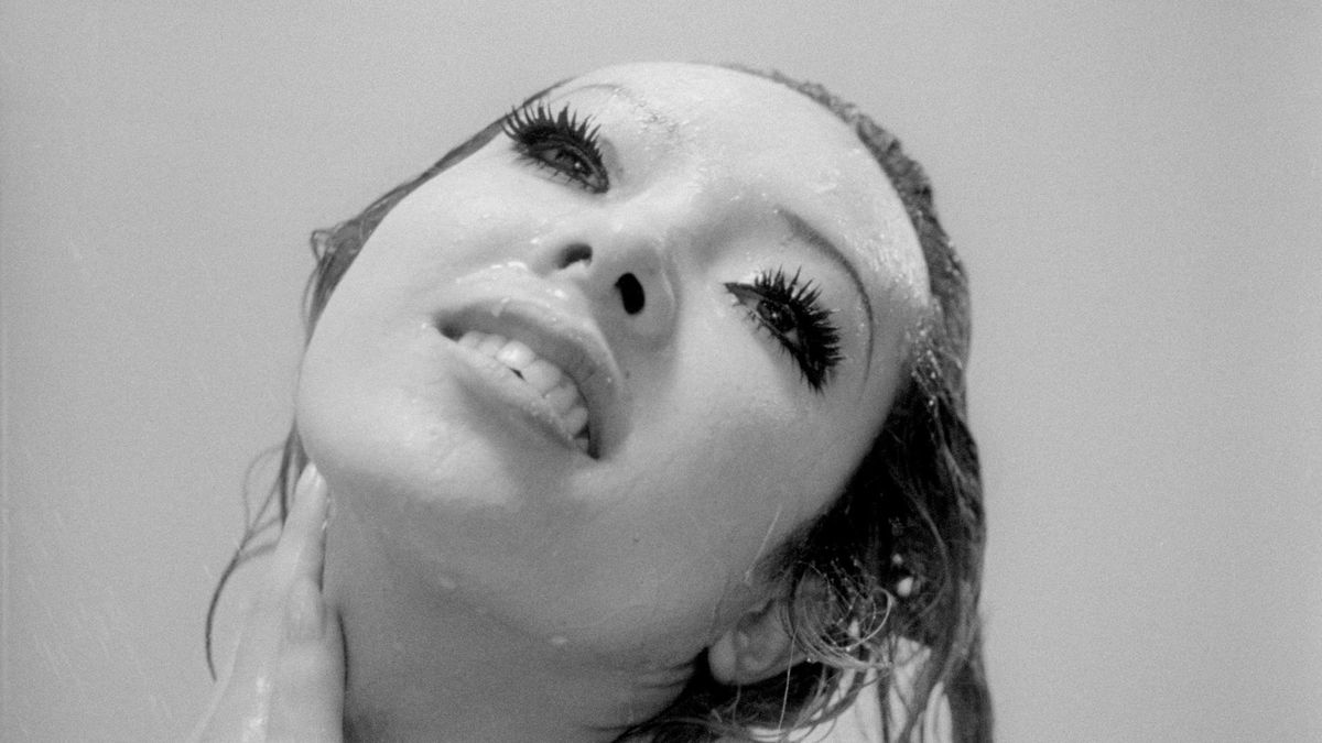 Funeral Parade Of Roses Review By Barroo Letterboxd Funeral Parade Of Roses Review By Barroo Letterboxd