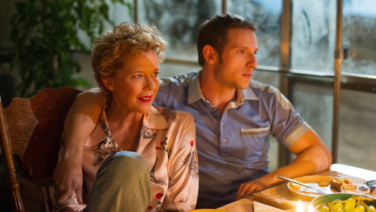 ‎Film Stars Don't Die in Liverpool (2017) directed by Paul McGuigan