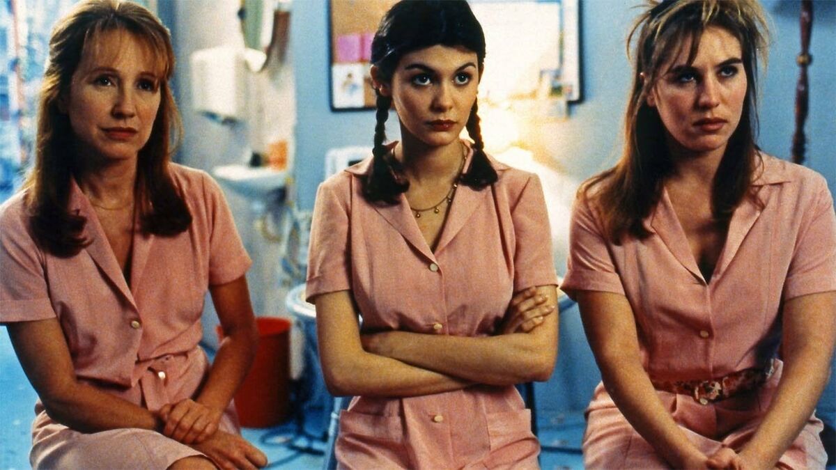 Venus Beauty Institute (1999) directed by Tonie Marshall • Reviews