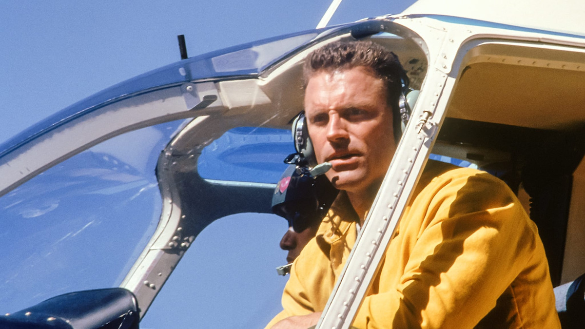 Firestorm (1998) directed by Dean Semler • Reviews, film + cast