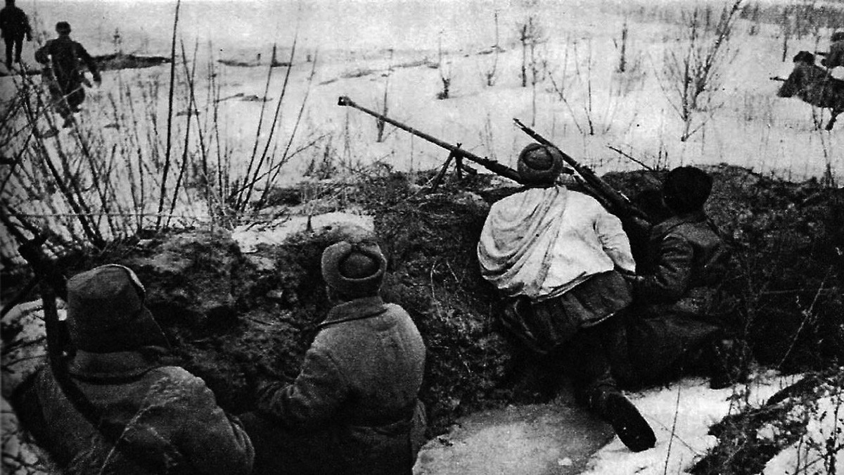 Why We Fight: The Battle of Russia (1943) directed by Frank