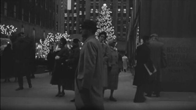 A New York Christmas street scene from Blast of Silence (1961).