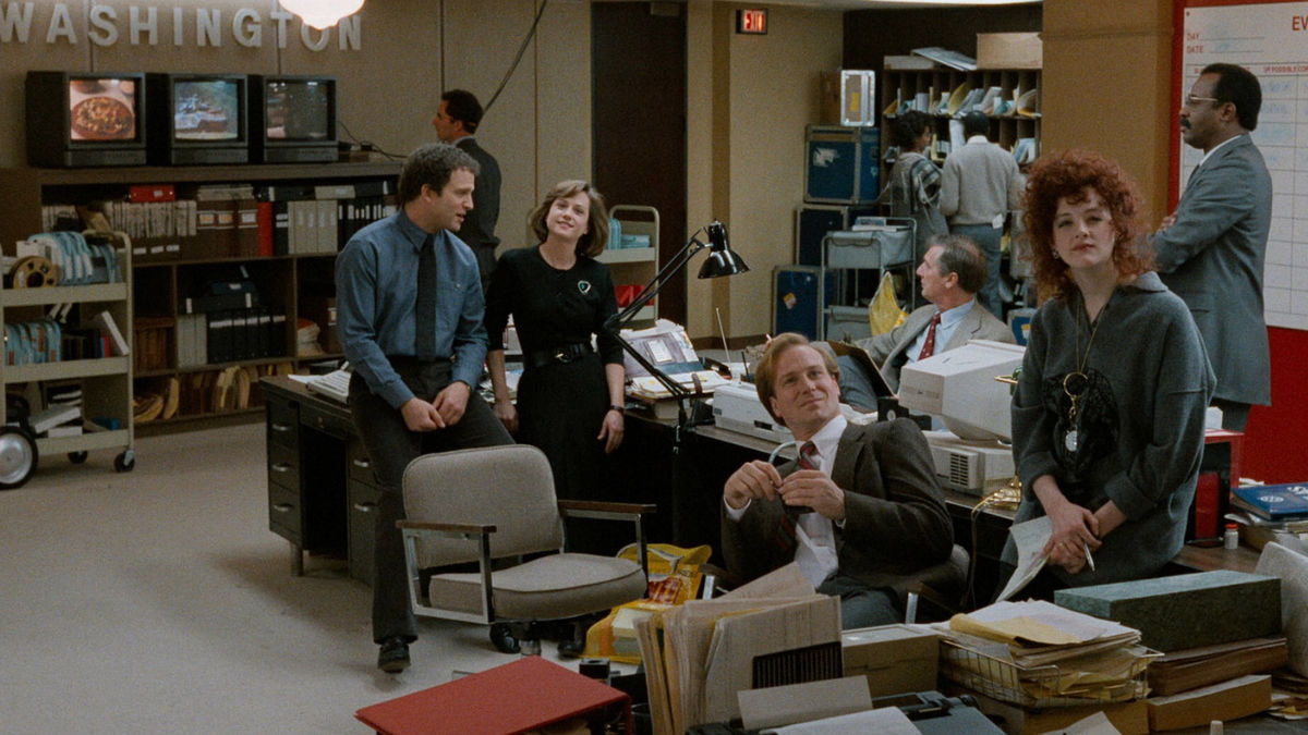 broadcast news movie review