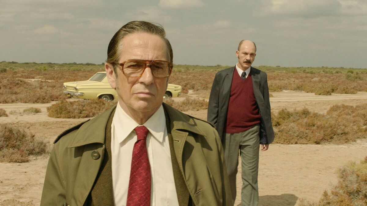 Rojo (2018) directed by Benjamín Naishtat • Reviews, film + cast