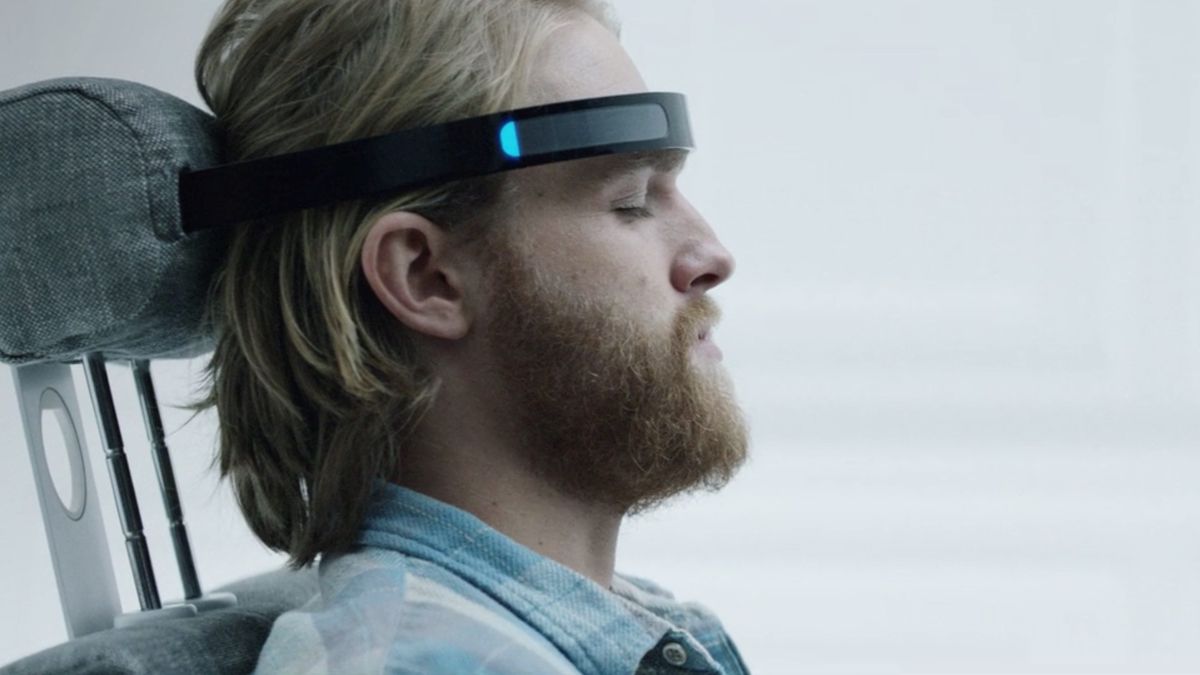 ‎Black Mirror: Playtest (2016) directed by Dan Trachtenberg • Reviews
