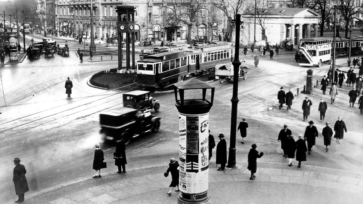 Berlin: Symphony of a Great City (1927) - Letterboxd
