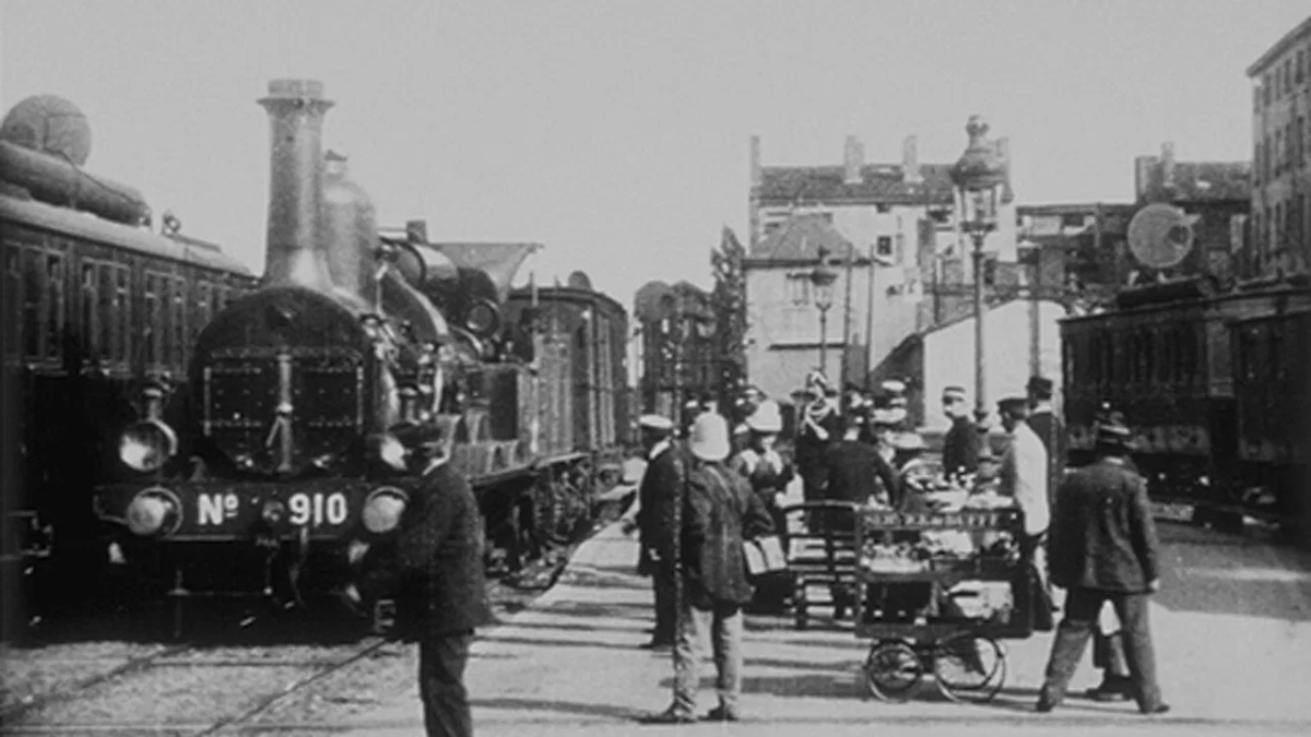 ‎Arrival of a Train at Perrache (1896) directed by Louis Lumière ...