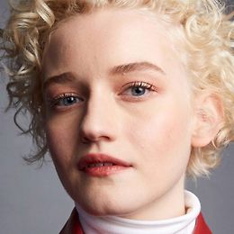 Julia Garner