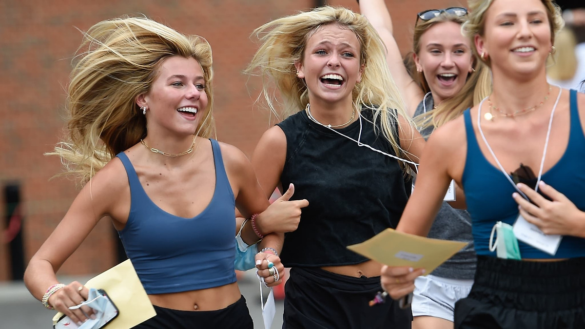 Bama Rush 2023 Directed By Rachel Fleit Reviews Film Cast bama-rush-2023-directed-by-rachel-fleit-reviews-film-cast