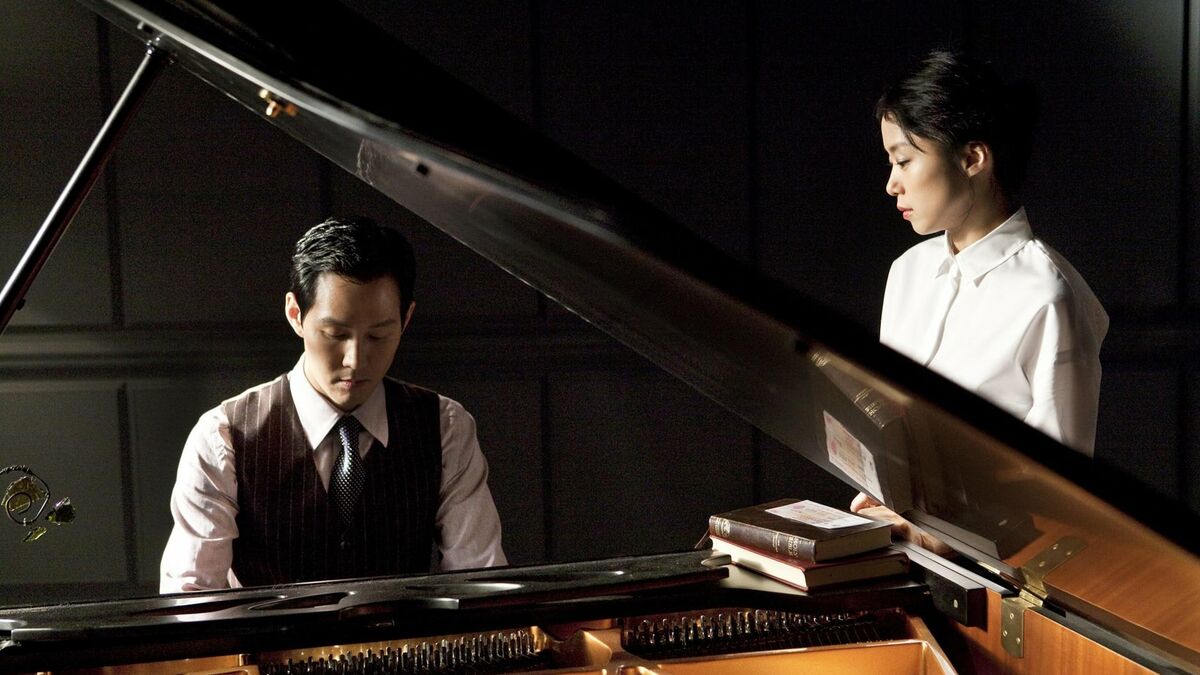 The Housemaid (2010) directed by Im Sang-soo • Reviews, film + cast • Letterboxd