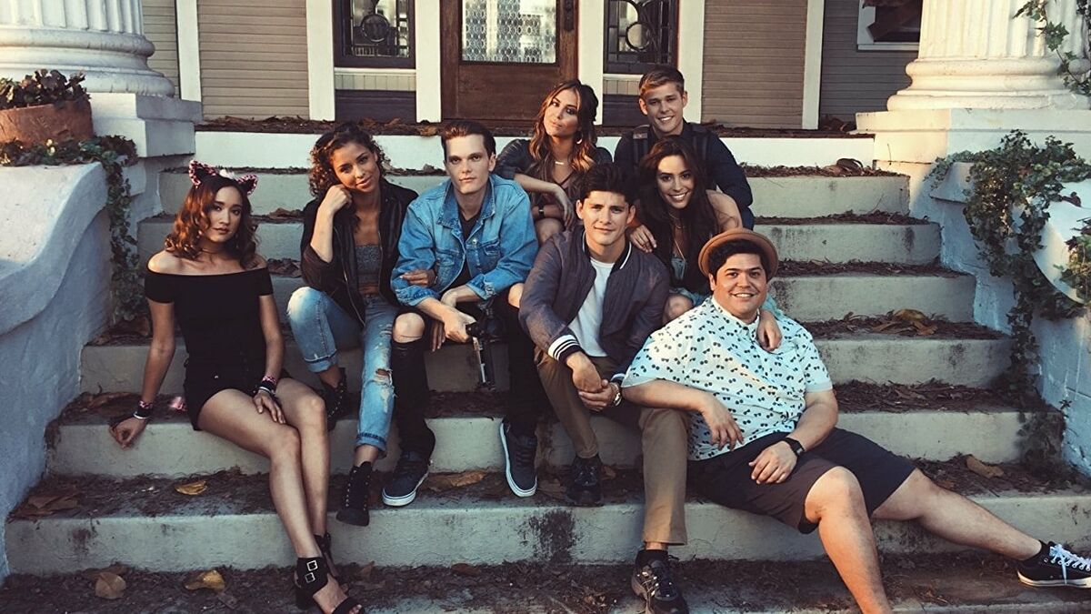 Truth Or Dare 2017 Directed By Nick Simon Reviews Film Cast truth or dare 2017 directed by nick simon reviews film cast