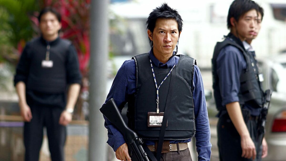 Breaking News (2004) directed by Johnnie To • Reviews, film + cast •  Letterboxd