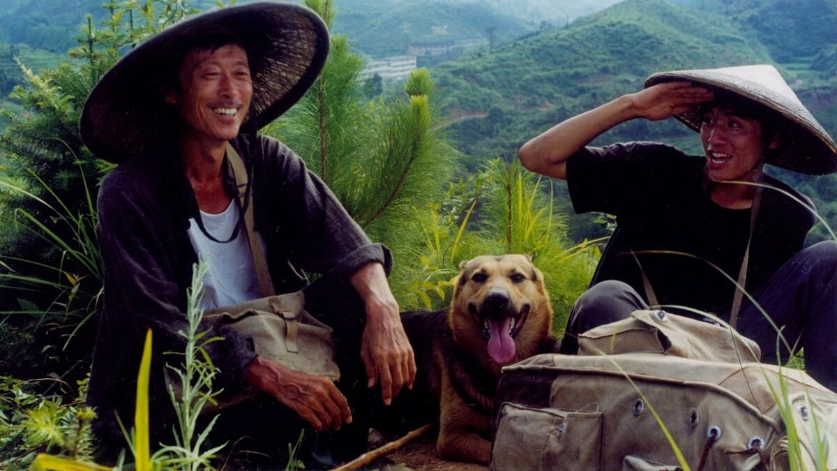 Postmen in the Mountains (1999) directed by Huo Jianqi • Reviews, film + cast • Letterboxd