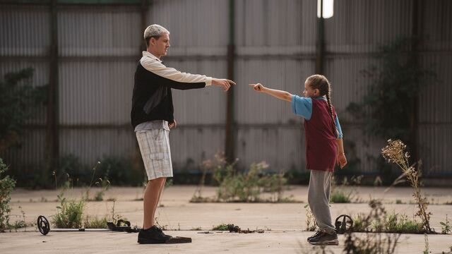 Harris Dickinson and Lola Campbell learning to meet each other halfway in Scrapper.