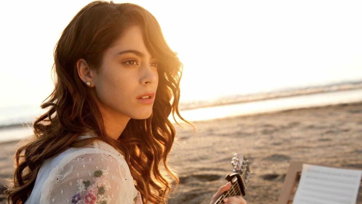 ‎Tini: The New Life of Violetta (2016) directed by Juan Pablo Buscarini ...