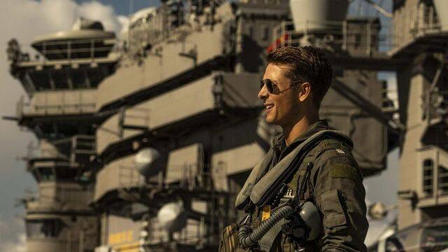 LaRosa’s “good friend” Glen Powell, who shines as Jake ‘Hangman’ Seresin in Top Gun: Maverick.