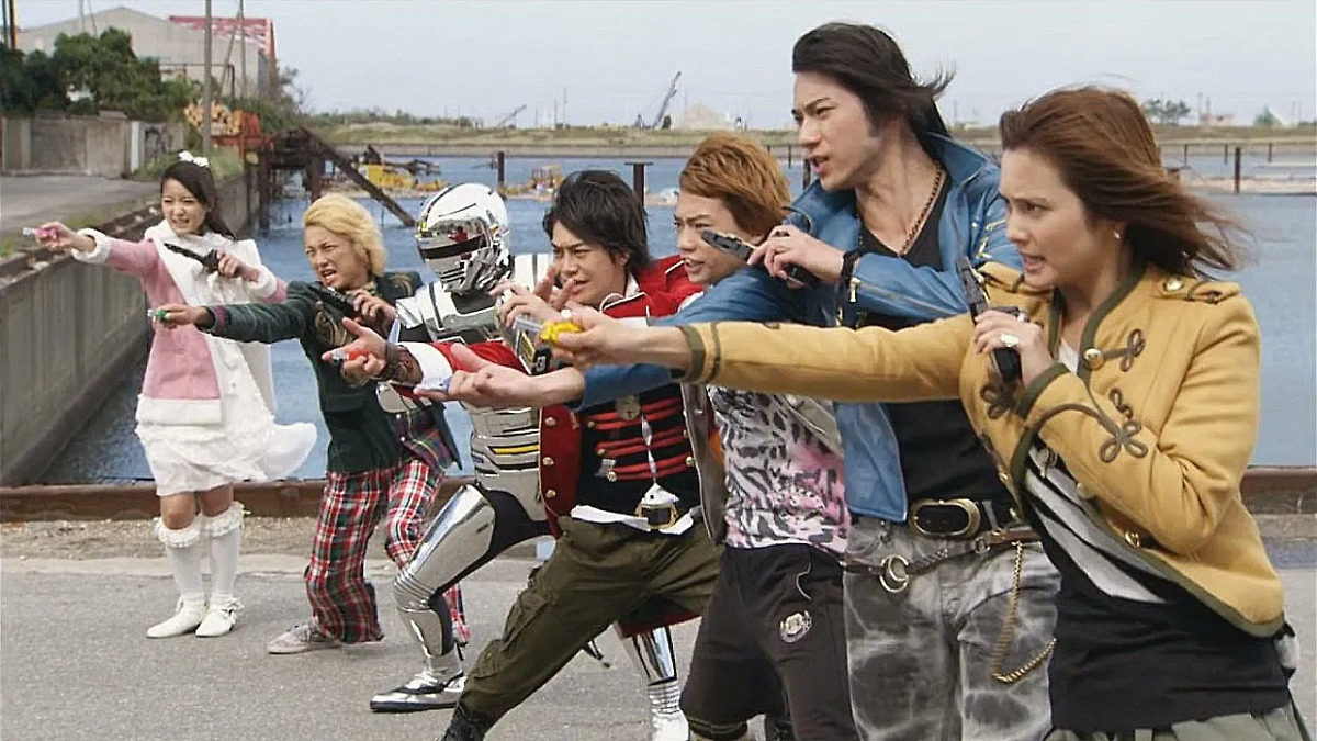 Kaizoku Sentai Gokaiger vs. Space Sheriff Gavan: The Movie (2012) directed  by Shojiro Nakazawa • Reviews, film + cast • Letterboxd, image size:1200x675