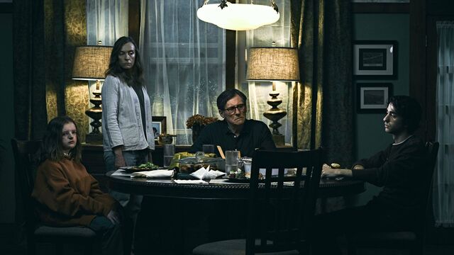 A family dinner in Hereditary (2018).