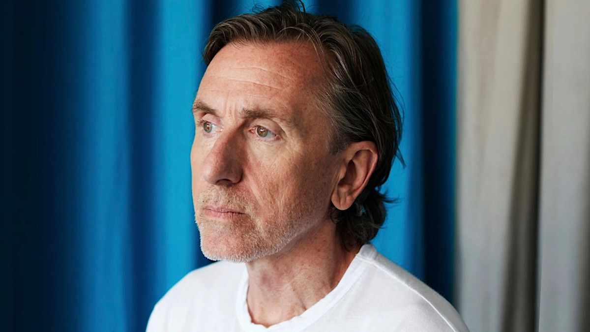 ‎Tim Roth Looks Back on His 'Chaotic and Crazy' Career: 'Filmmakers ...